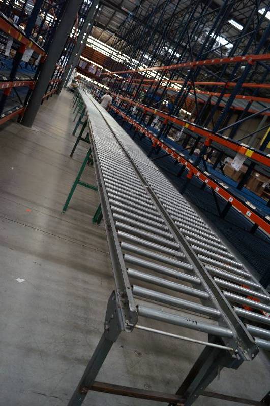 lot 1909 image: 8 Sections of Roller Conveyors