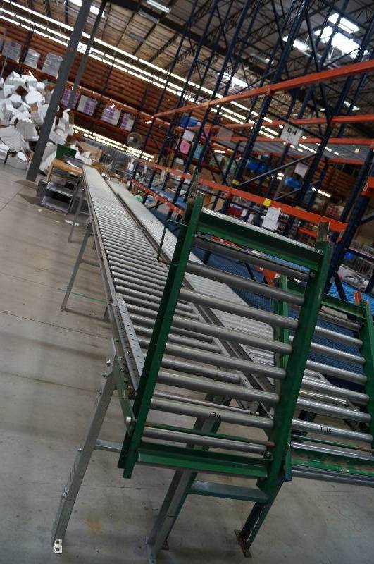 lot 1911 image: 4 Sections of Roller Conveyors
