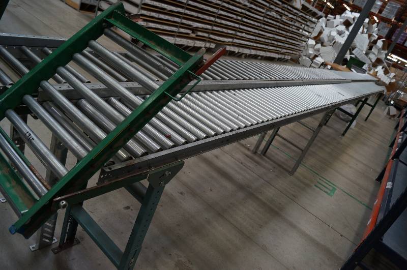 lot 1912 image: 3 Sections of Roller Conveyors