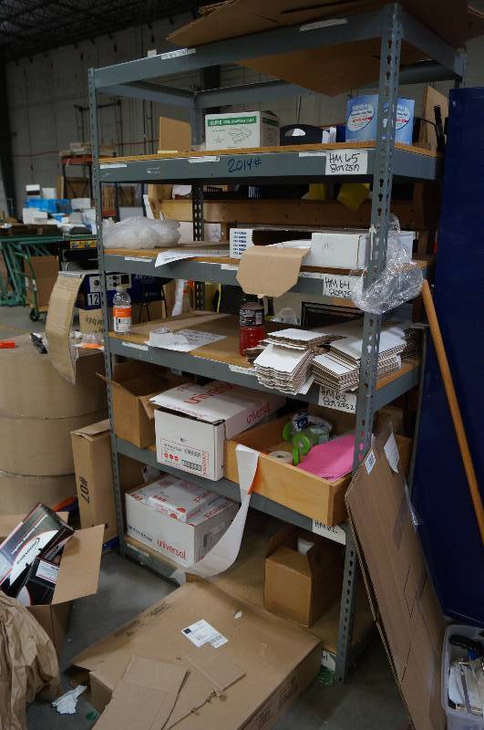 lot 2014 image: 1 Section Teirdrop shelving - no contents