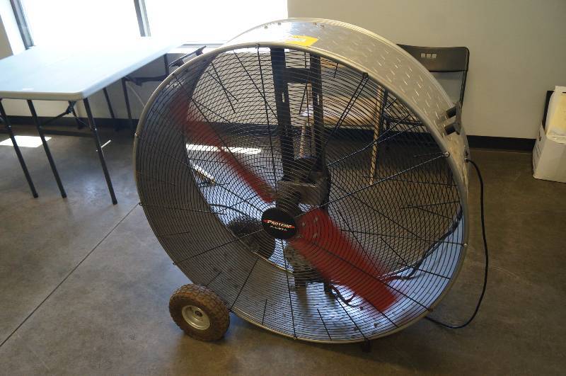 lot 2032 image: Protemp 42 fan