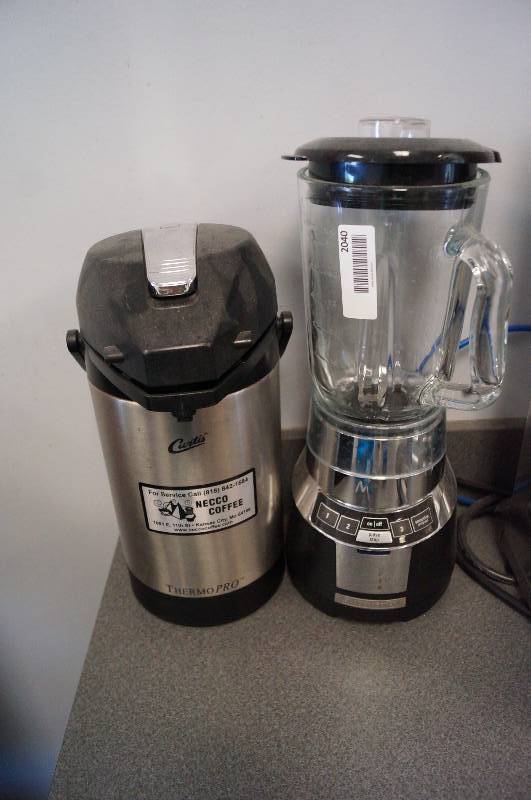lot 2040 image: Blender and Hotpot