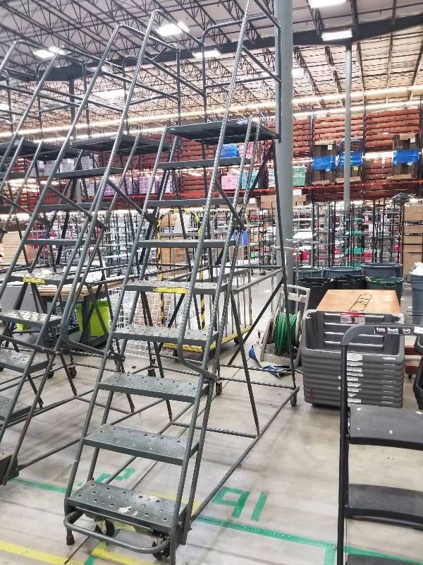 lot 1694 image: Gillis 9 Step Warehouse ladder