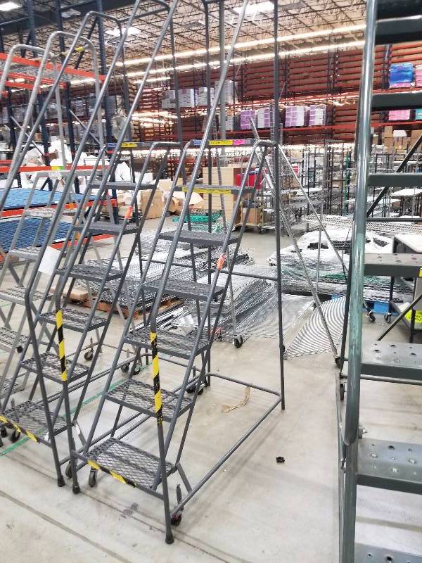 lot 1698 image: Narrow Ladder 7 step warehouse