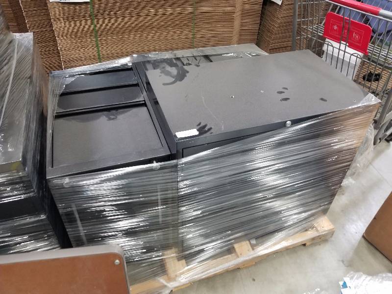 lot 1707 image: 3 File Cabinets all one money