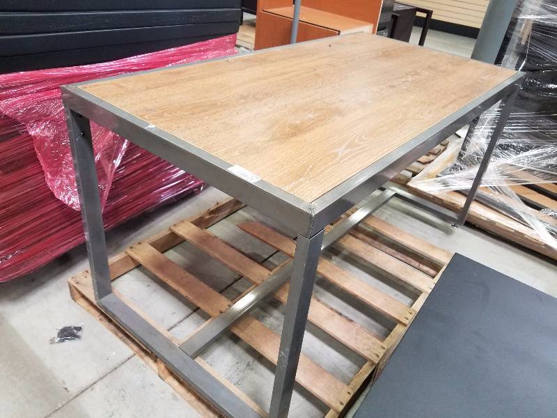 lot 1733 image: Table with wood top