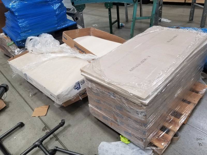 lot 1735 image: 7 boxes of ceiling panels