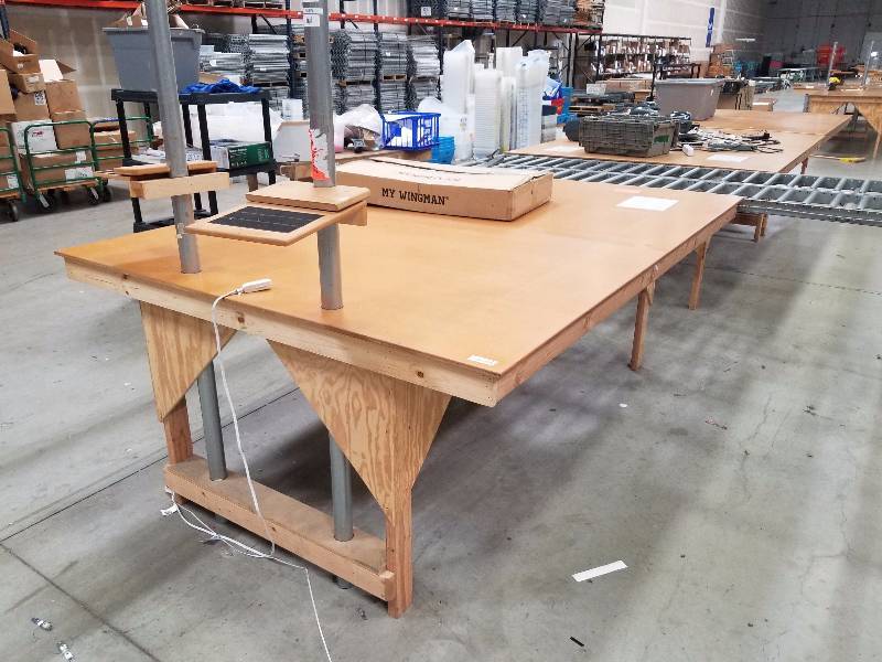lot 1766 image: Packing Table