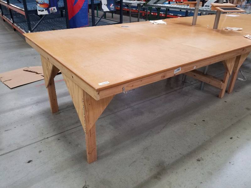 lot 1771 image: Packing Table
