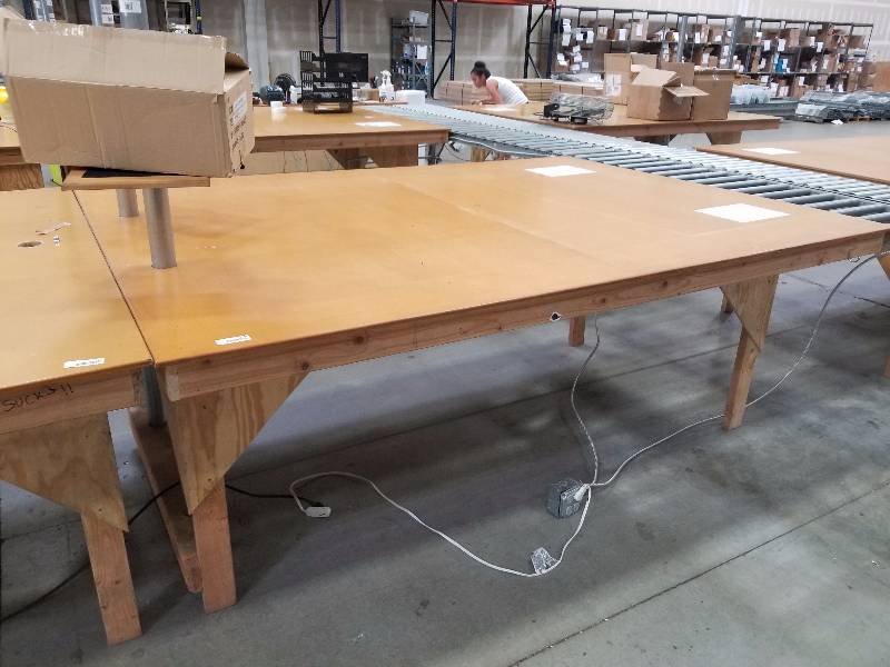 lot 1774 image: Packing Table