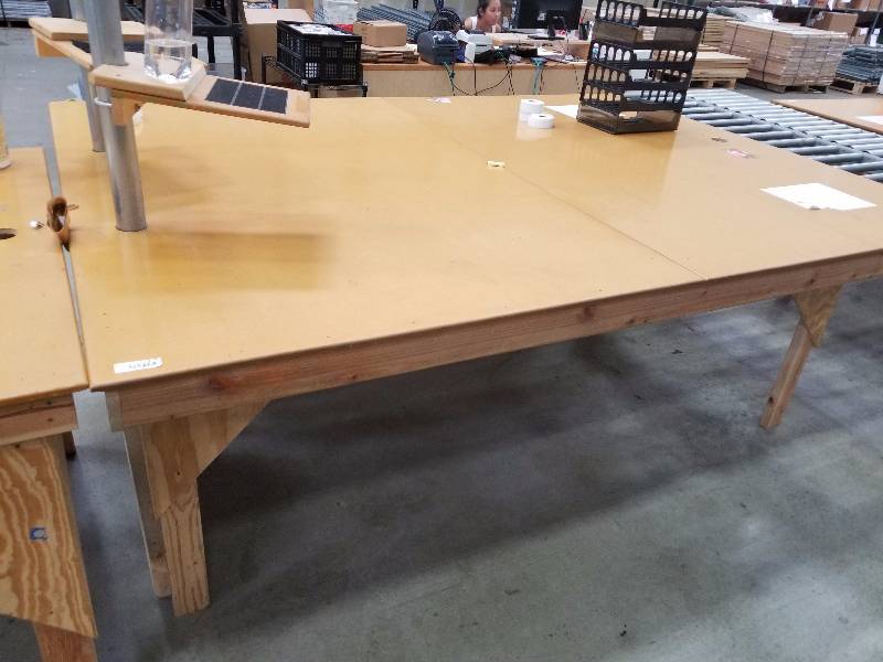 lot 1775 image: Packing Table