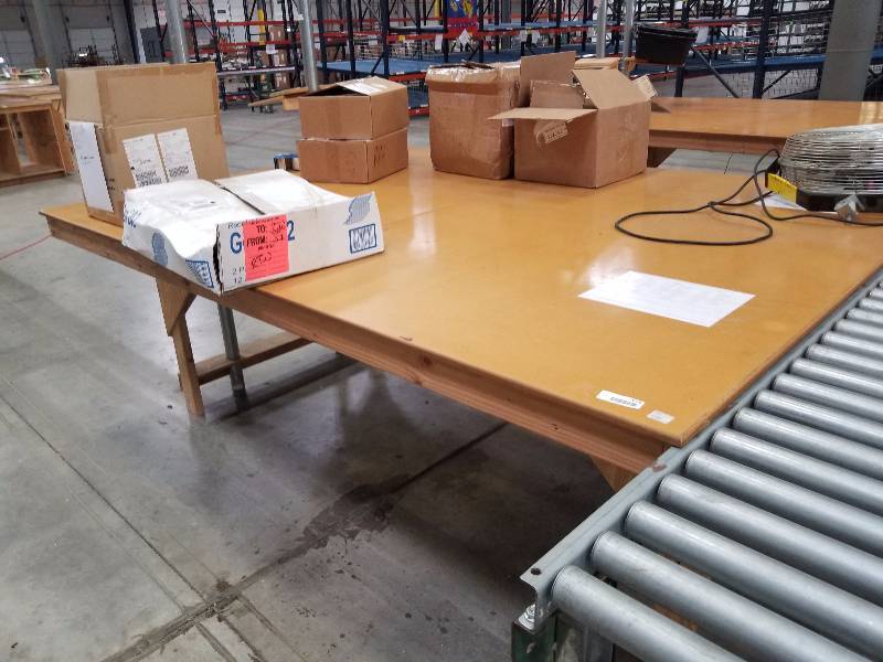 lot 1776 image: Packing Table