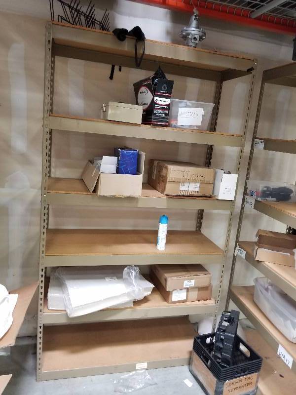 lot 1796 image: Commercial Teardrop Rack w wood shelf