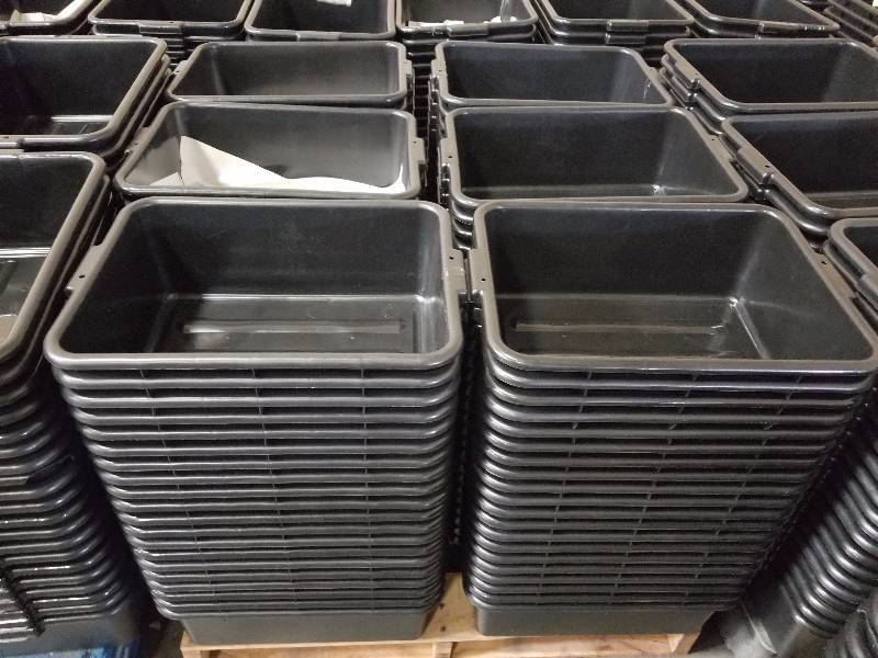 lot 1844 image: 40 Black Tubs