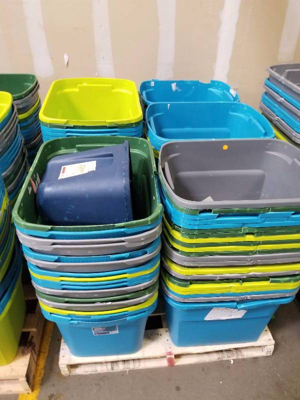 lot 1878 image: Pallet of approximately 100 Totes  tubs  deep