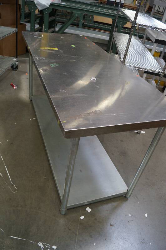 lot 1217 image: stainless steel table