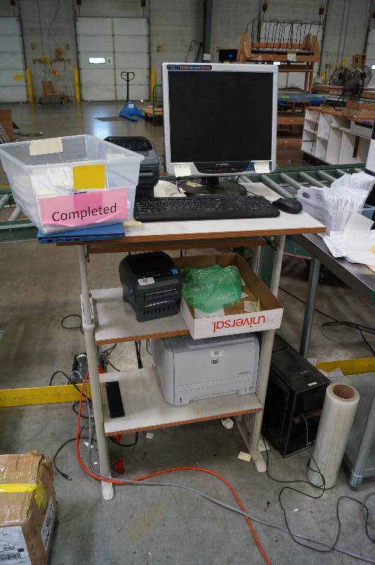 lot 1223 image: Computer Work Station