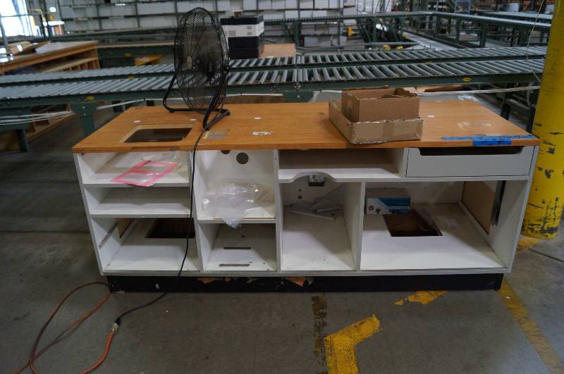 lot 1251 image: Check out counter