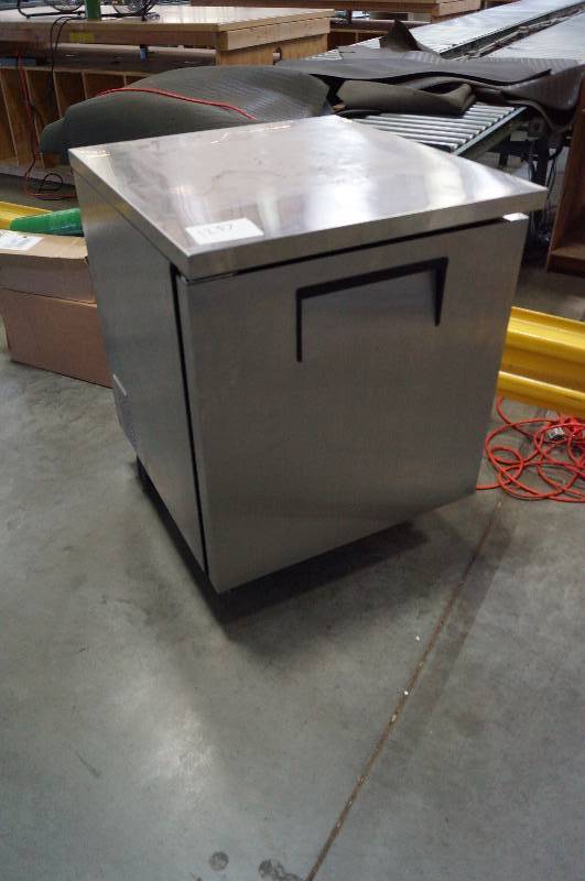 lot 1257 image: Under Counter True TUC-27F
