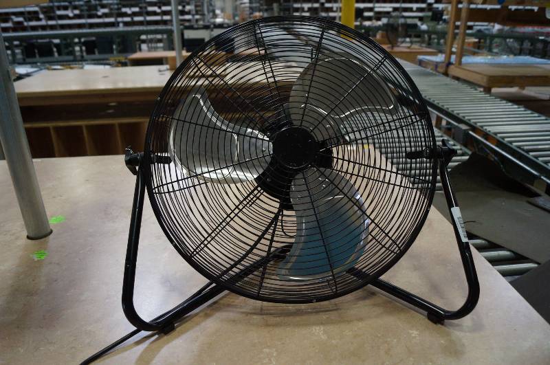 lot 1259 image: Commercial Fan