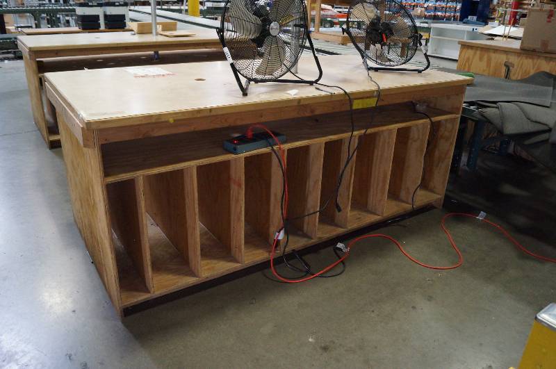 lot 1261 image: Quality Work Station