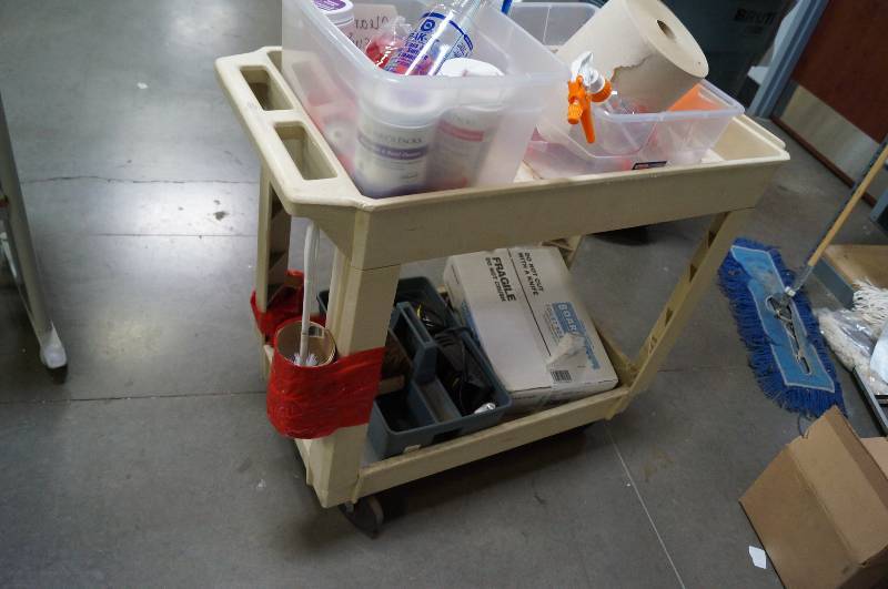 lot 1273 image: Contential Cart