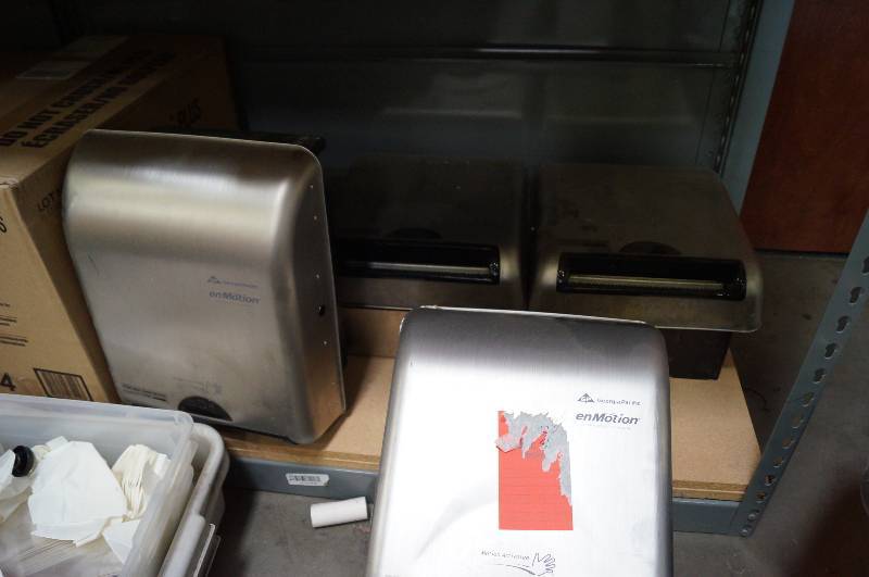 lot 1274 image: Stainless Front Automatic Towel dispensors