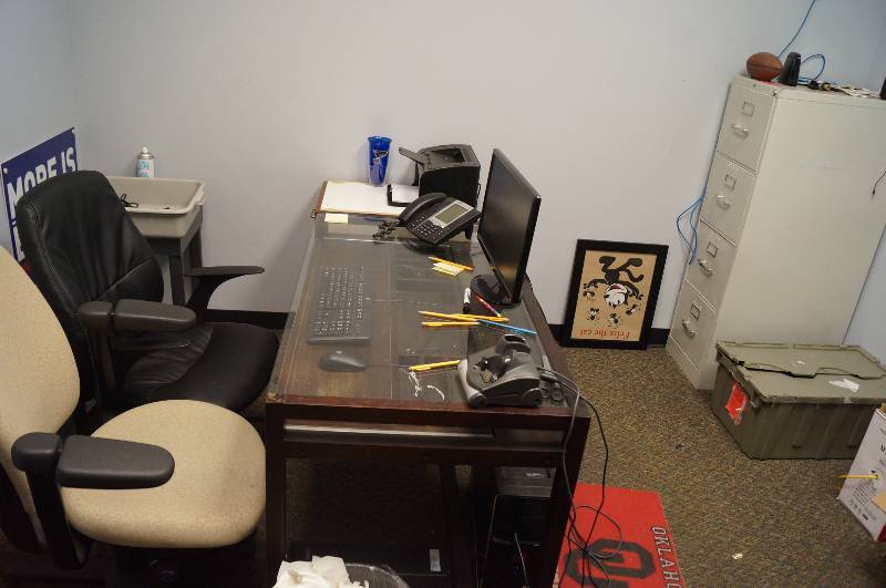 lot 1279 image: Office - 2 Chairs, Desk and File Cabinet