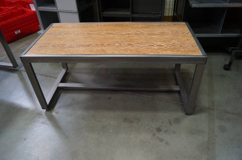 lot 1289 image: Metal Framed Table