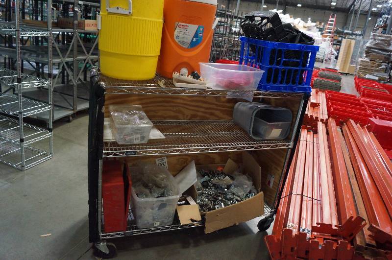 lot 1294 image: Rolling Rack w two water jugs included