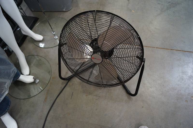 lot 1302 image: Commercial Fan