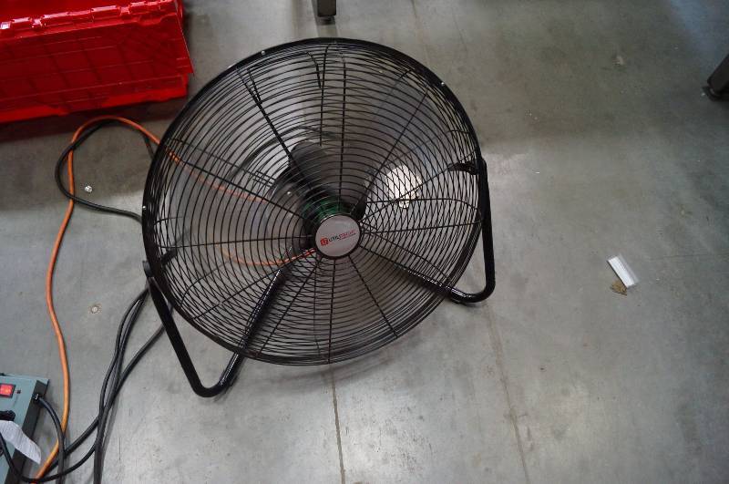 lot 1303 image: Commercial Fan