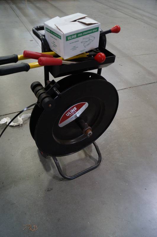 lot 1318 image: U line pallet strap  Banding System