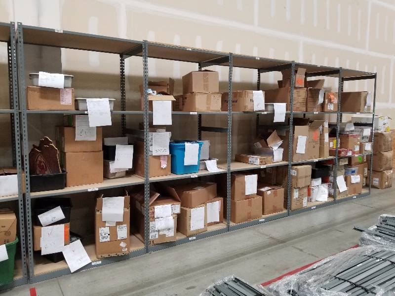 lot 3000 image: 5 Sections of Rivet Shelving  48 x 28 x 96