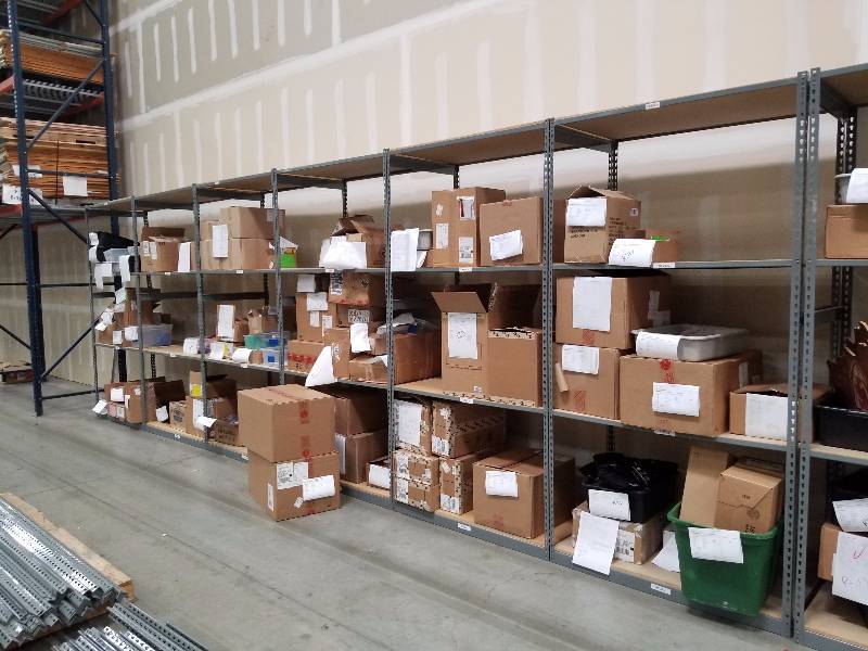 lot 3001 image: 6 Sections of Rivet Shelving  48 x 28 x 96