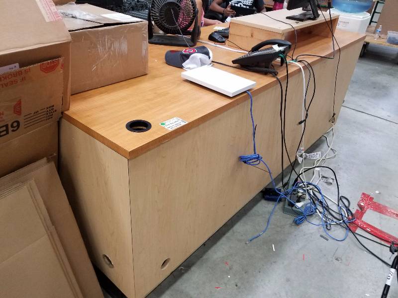 lot 3023 image: Workstation