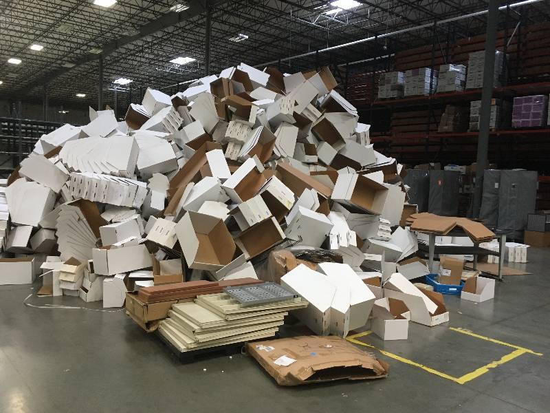 lot 5000 image: 10s of Thousand of Boxes - Great for Dividing Shelving, Racks, Etc