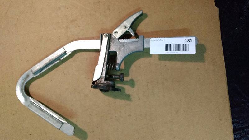 lot 181 image: Ring Groove Cleaner