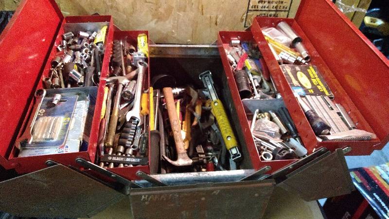 lot 5001 image: Waterloo Toolbox with Assortment of tools