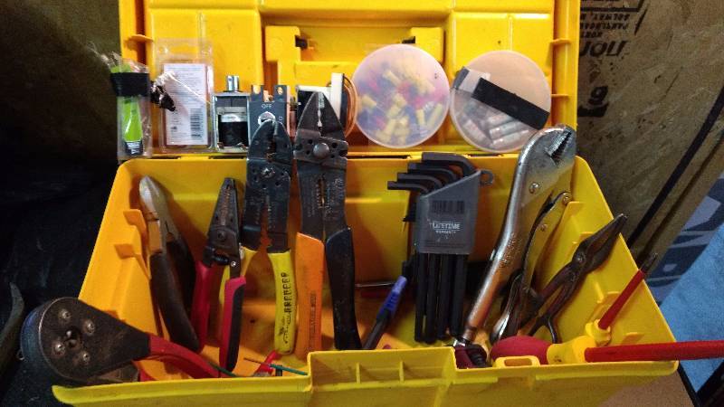 lot 5002 image: Electricians Toolbox with tools