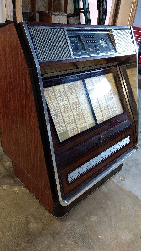 lot 5010 image: AMIRowe Model# R-84 Jukebox