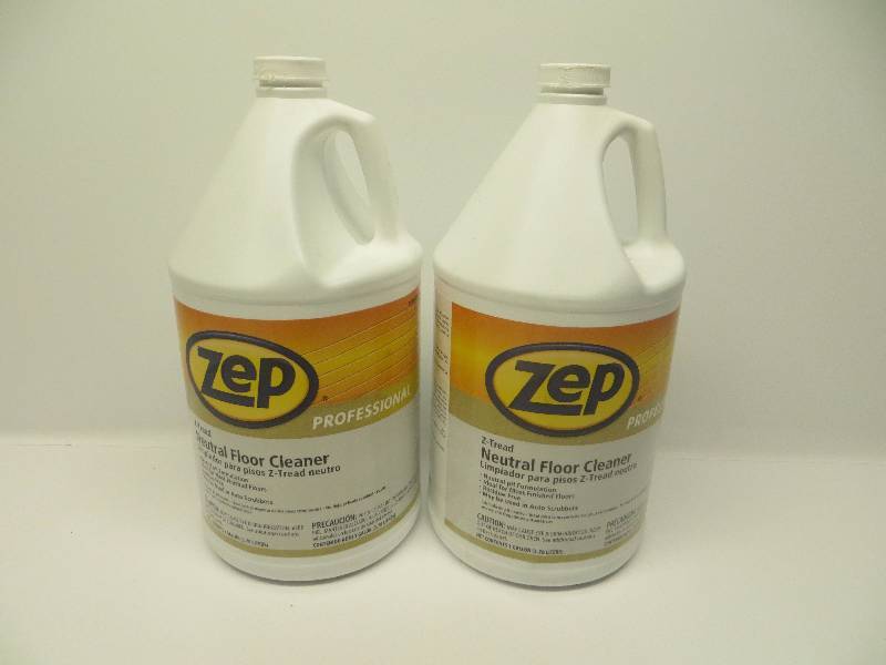 Neutral Floor Cleaner Huge Auction With A Variety Of Tools