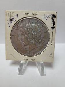 lot 17 image: 1927 PEACE DOLLAR 90% SILVER