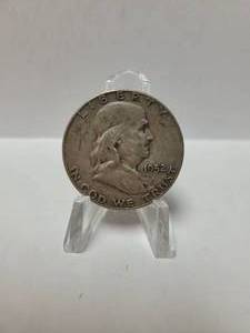lot 56 image: 1952-D FRANKLIN HALF DOLLAR 90% SILVER
