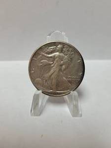 lot 57 image: 1943 STANDING LIBERTY HALF DOLLAR 90% SILVER