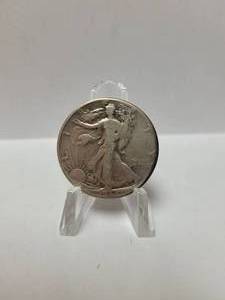 lot 59 image: 1946 STANDING LIBERTY HALF DOLLAR 90% SILVER