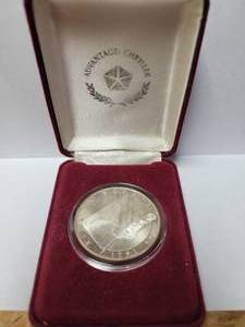 lot 82 image: 1791-1991 Chrysler Honors The Bill Of Rights .999 Fine Silver Coin