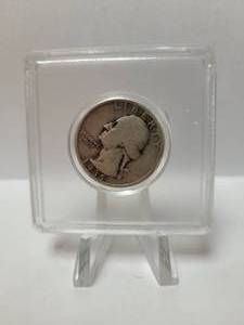 lot 100 image: 1935 WASHINGTON QUARTER 90% SILVER