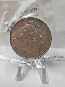 lot 200 image: 1922 PEACE DOLLAR--90% SILVER