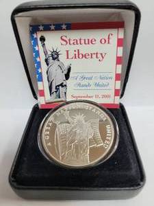 lot 236 image: 911 Great Nation Stands United 1 Troy Oz .999 Fine Silver Round